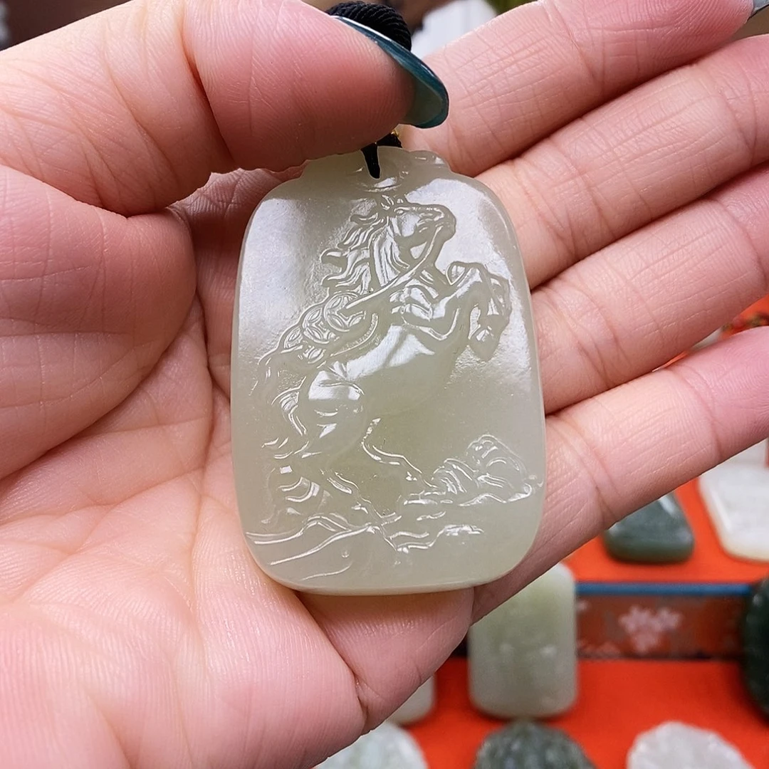颈饰未镶嵌和田玉?****蜻