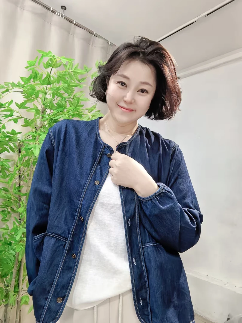 春夏休闲薄款牛仔外套  (祐祐女装)