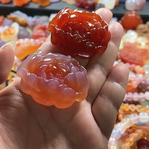 未镶嵌颈饰玛瑙/玉髓悠*