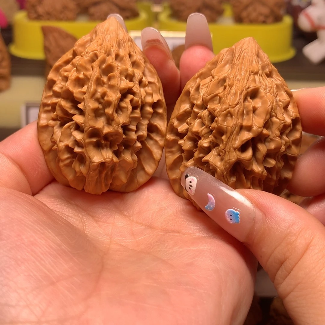 橘****文玩核桃吊坠招财鼠