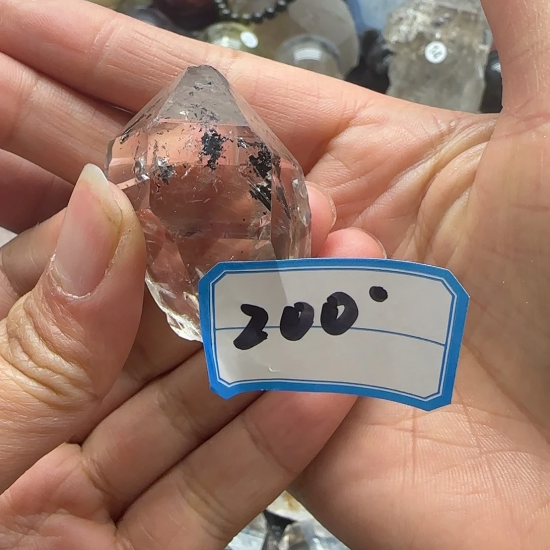 水晶水晶摆件29未镶嵌往**人