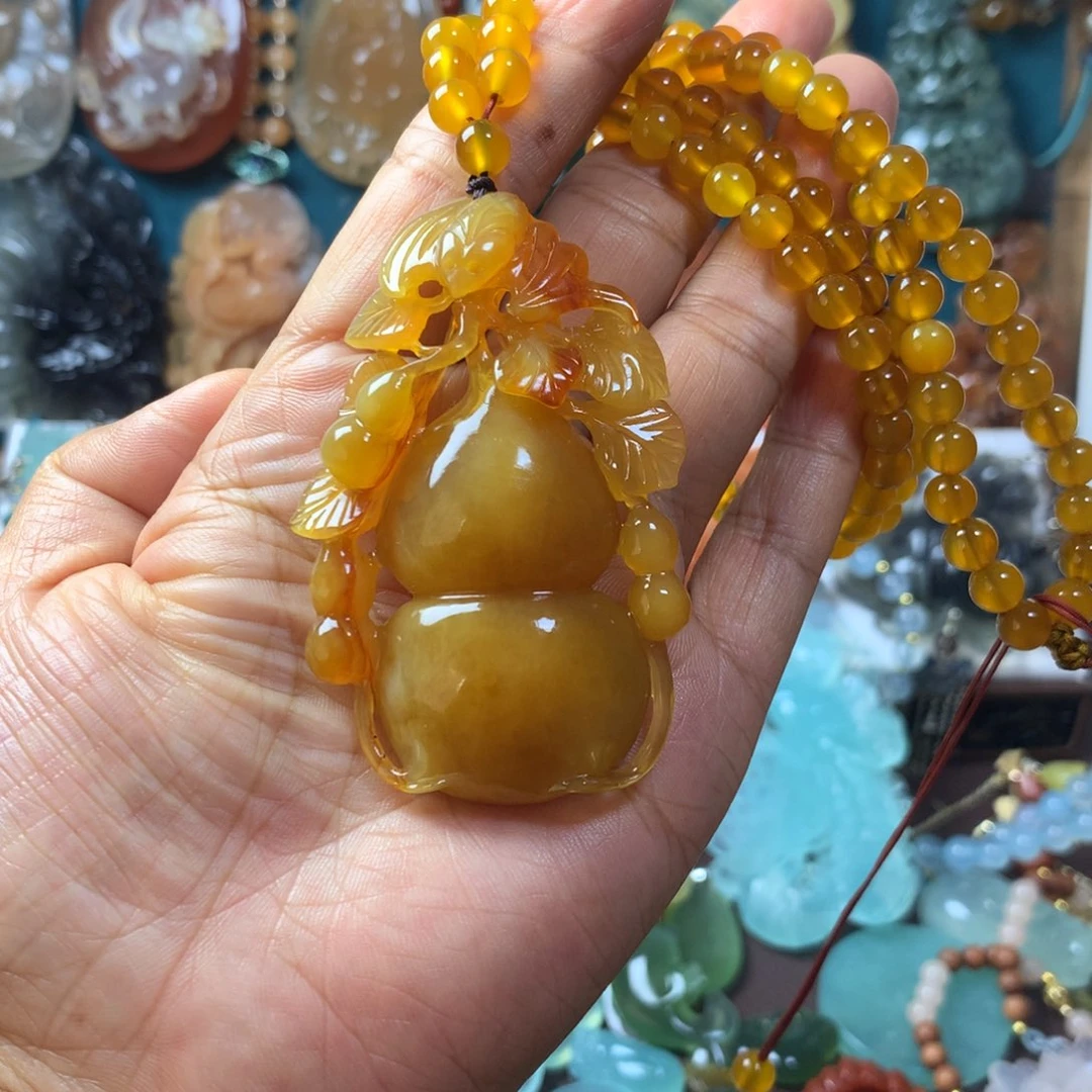 蛇纹石玉未镶嵌挂坠