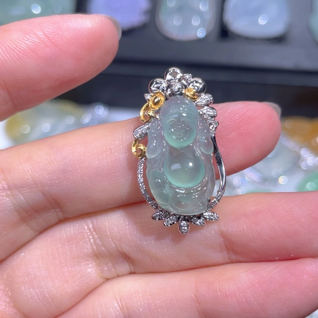 颈饰18K金镶嵌翡翠翡翠