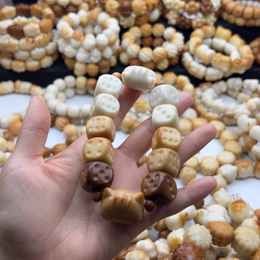 吊坠白玉菩提18卡