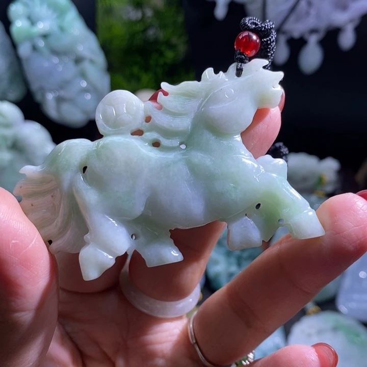 【闪购商品】颈饰未镶嵌翡翠马