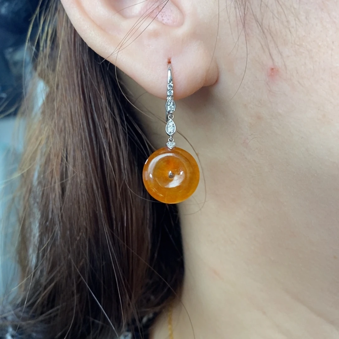 翡翠18K金镶嵌耳饰冰蜜橘红翡小扣子耳钩 一对发货