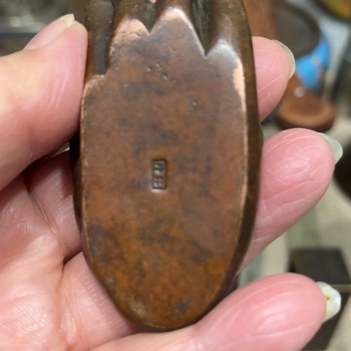 陆***城铜好看漂亮做工精致