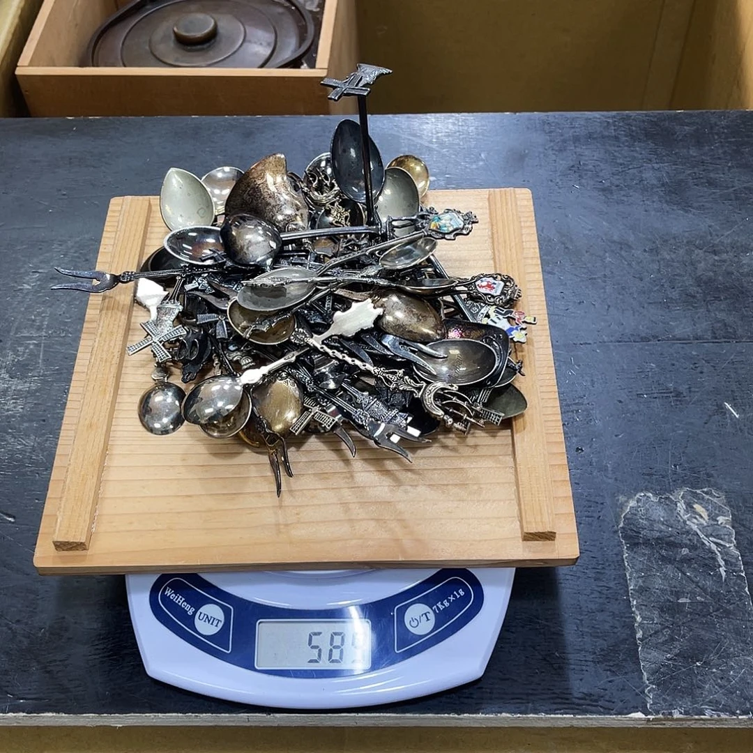 校***长如图所示 阁集工艺品