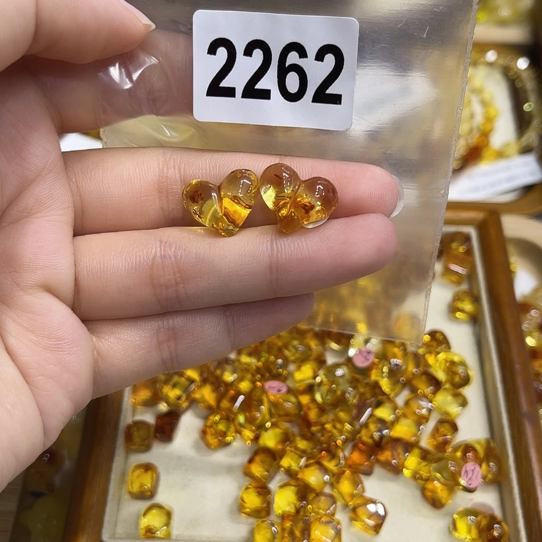 琥珀未镶嵌珠宝奇石