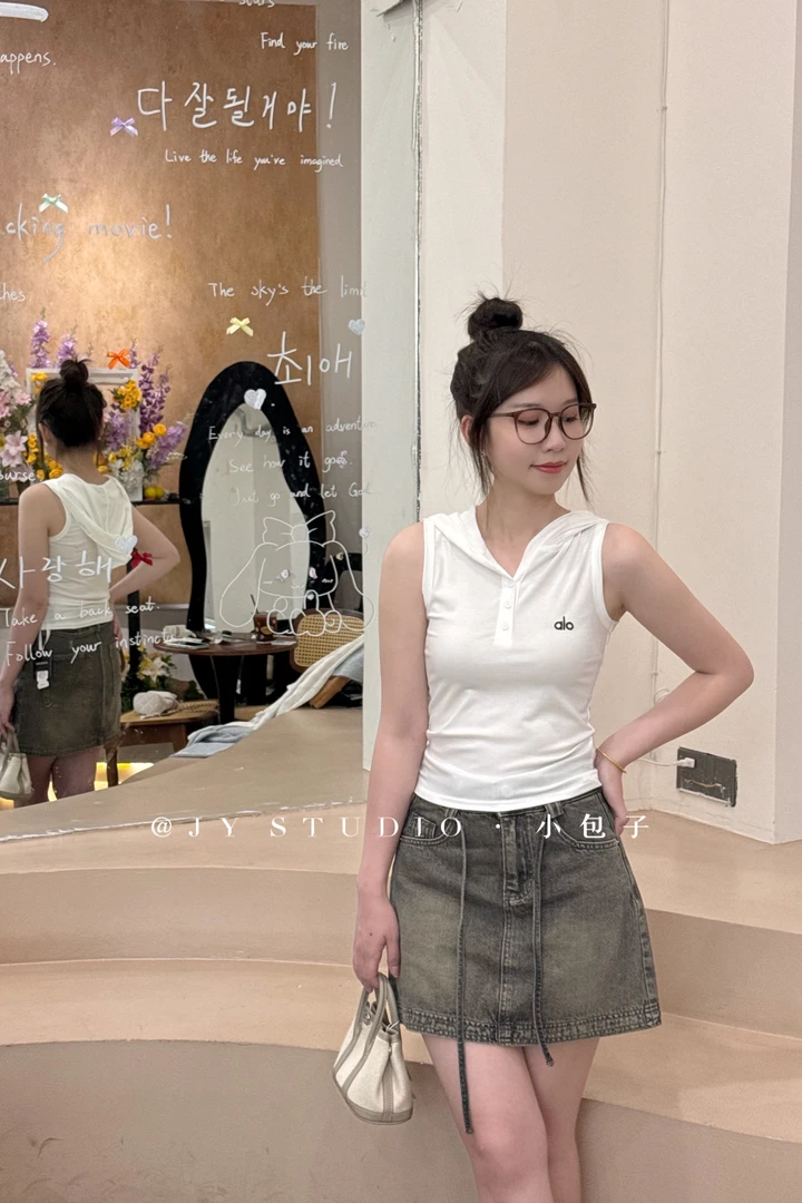 小包子【连帽纽扣背心】