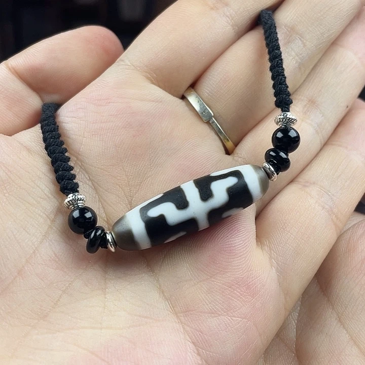 玛瑙/玉髓颈饰合金行运
