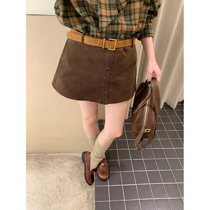耶古复古咖色灯芯绒a字半身裙女秋冬季新款小个子纽扣包臀短裙子