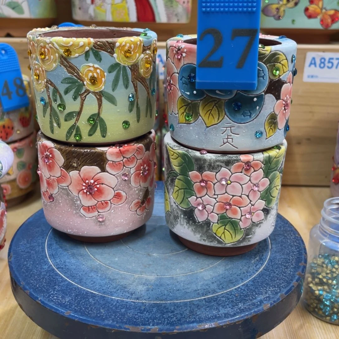 小直筒花盆瑕疵拇指