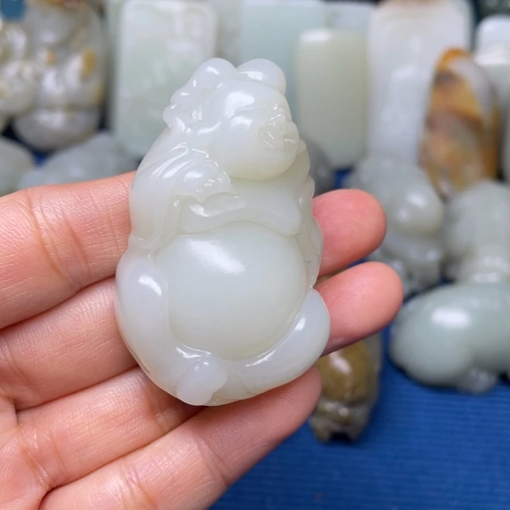 颈饰未镶嵌和田玉