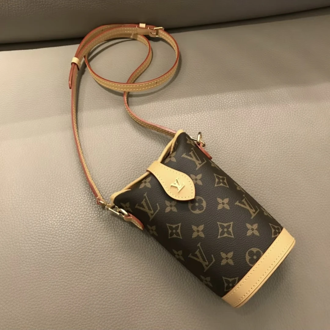 99新 LouisVuitton/路易威登 119343 lv老花薯条包斜挎包