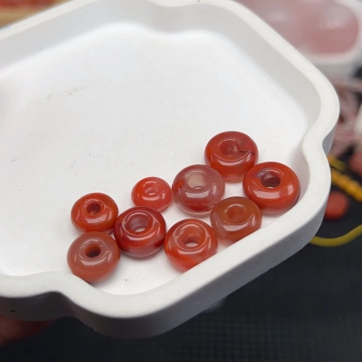 南红玛瑙未镶嵌吊坠(不含链)多样性