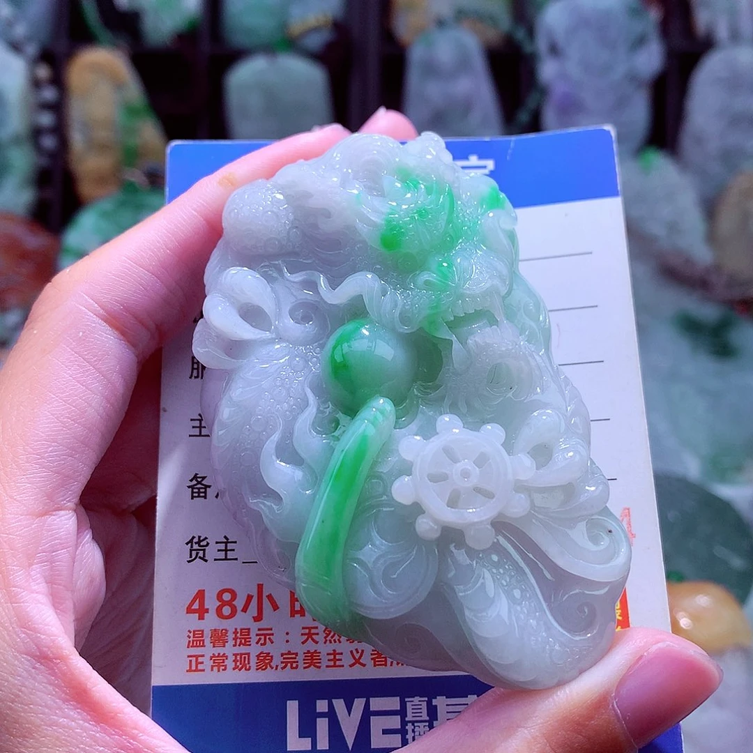 颈饰未镶嵌翡翠天然