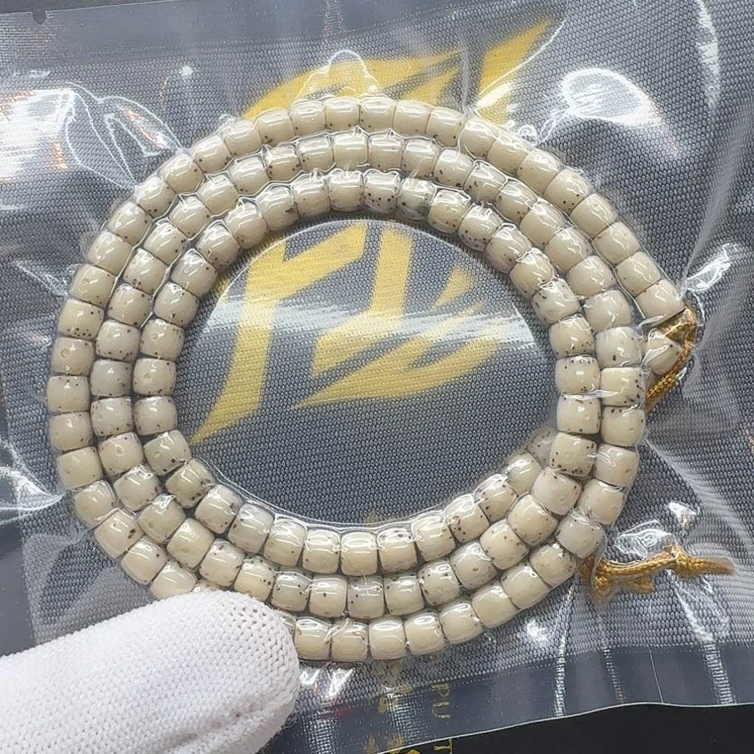 星月菩提吊坠11一物一图冰白大眼睛通体6直切108