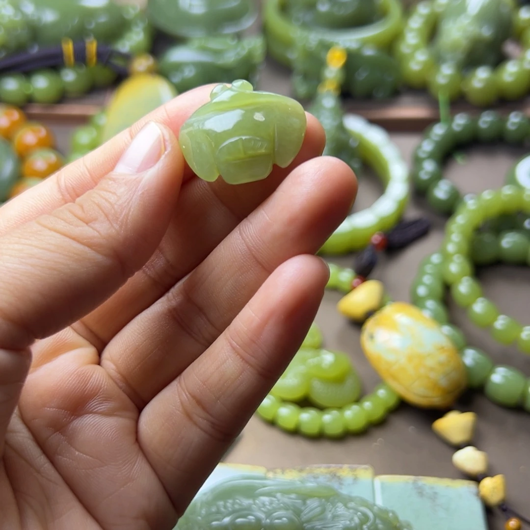 岫岩老玉（透闪石质玉）未镶嵌挂件