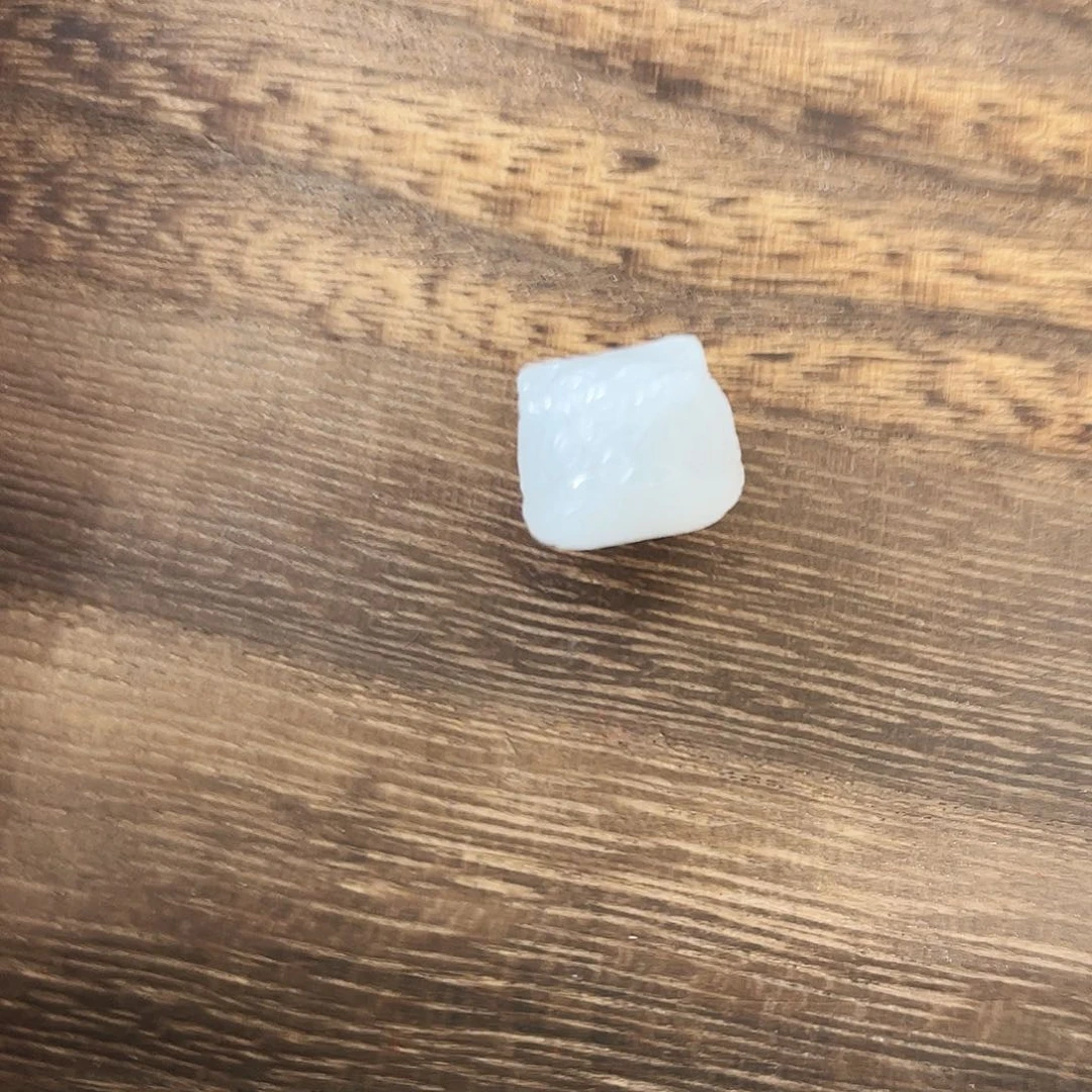 翡翠未镶嵌颈饰杰*