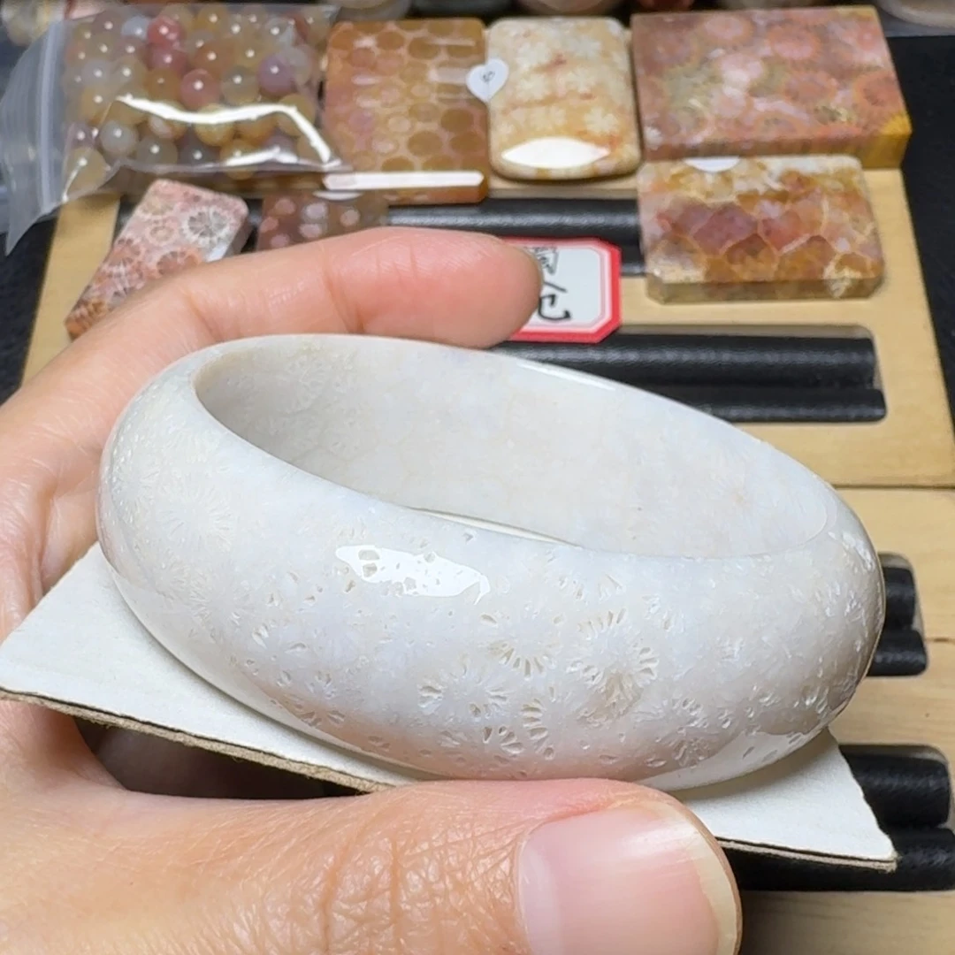 硅化玉57白枫叶，骨骼未镶嵌