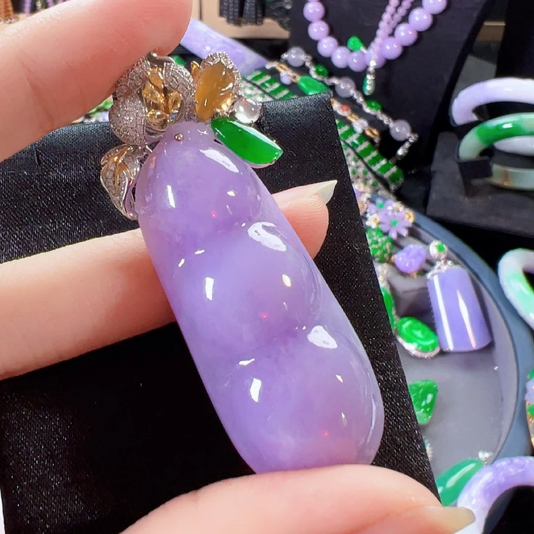 翡翠18K金镶嵌颈饰签收后24小时鉴赏期