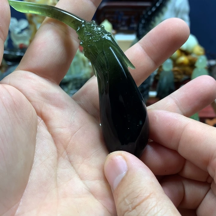 蛇纹石玉（覆膜）未镶嵌珠宝奇石