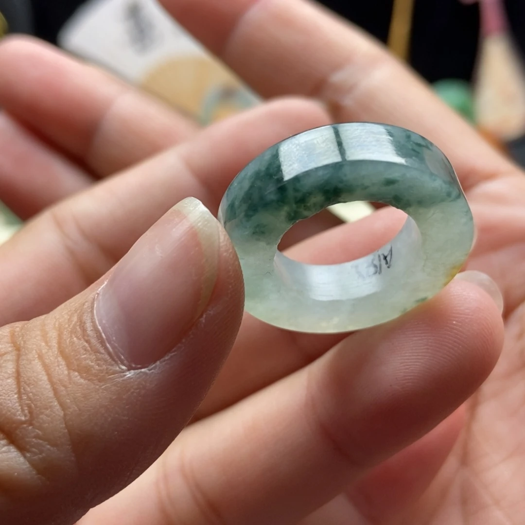 定制翡翠翡翠有纹未镶嵌清*