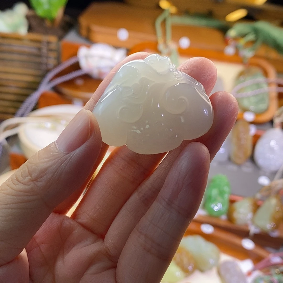 和田玉未镶嵌颈饰大*