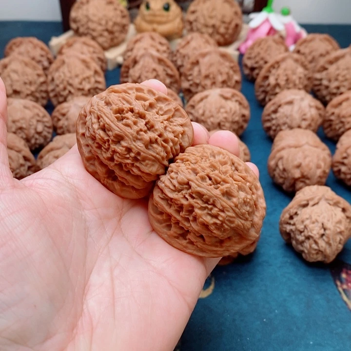 文玩核桃把件南疆石40