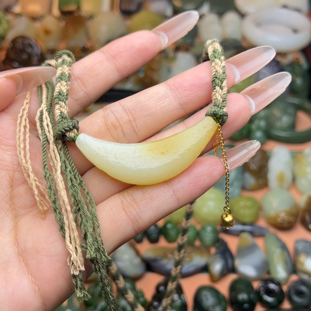 颈饰未镶嵌和田玉