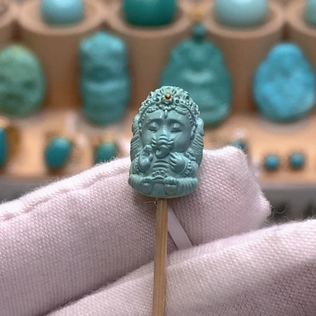 绿松石未镶嵌珠宝奇石