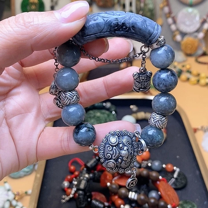 翡翠吊坠(赠链)未镶嵌阿****堂手链280