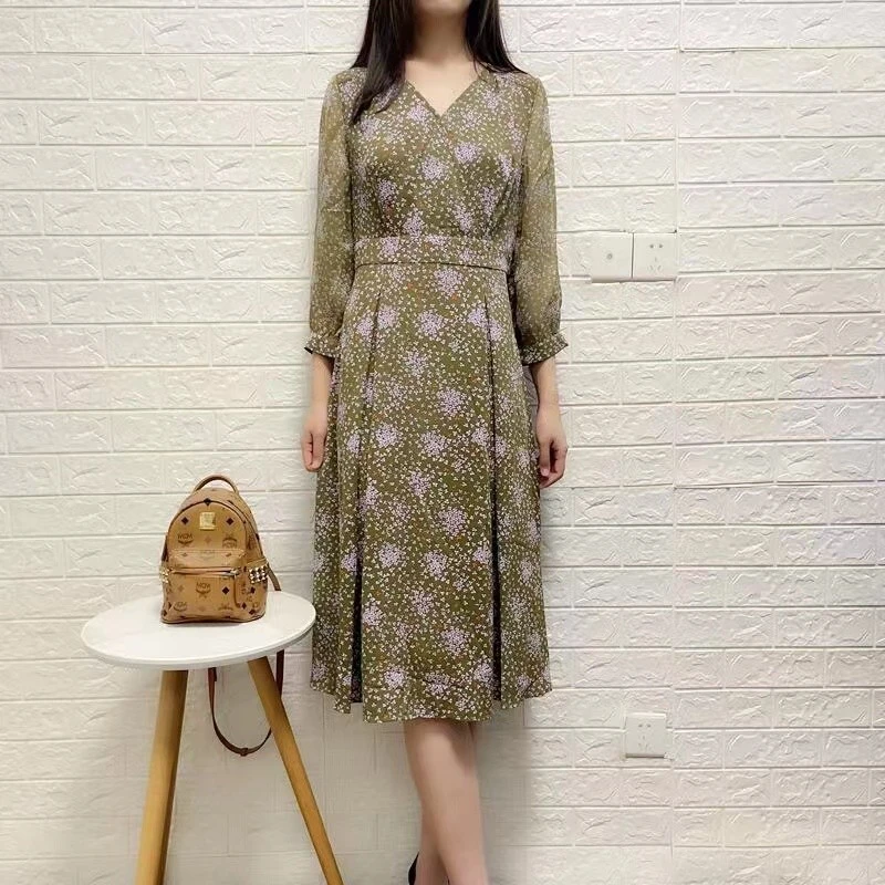 品牌推荐【HL962】新款气质休闲减龄秋款连衣裙