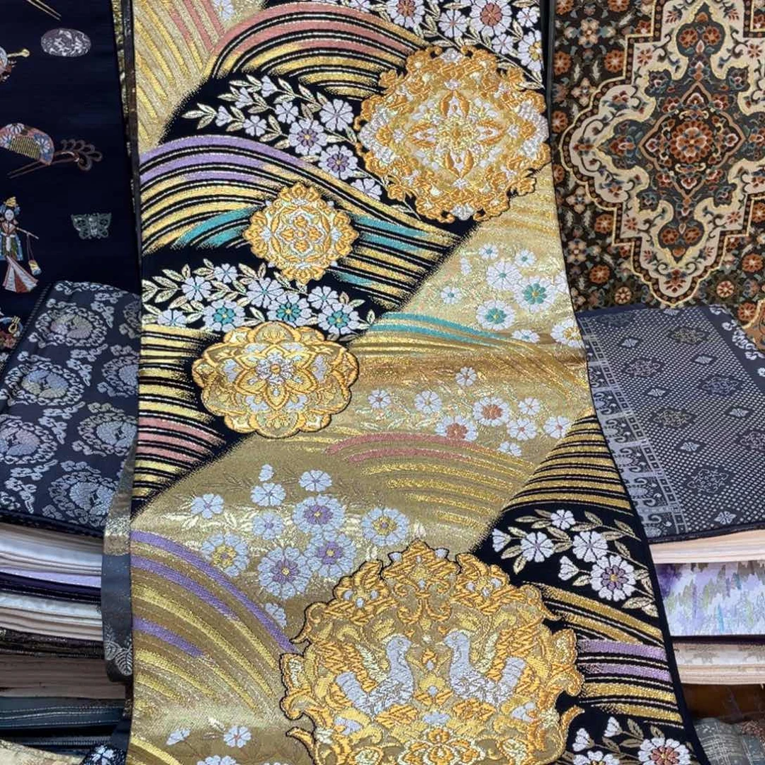 织绣织锦缎，织锦缎