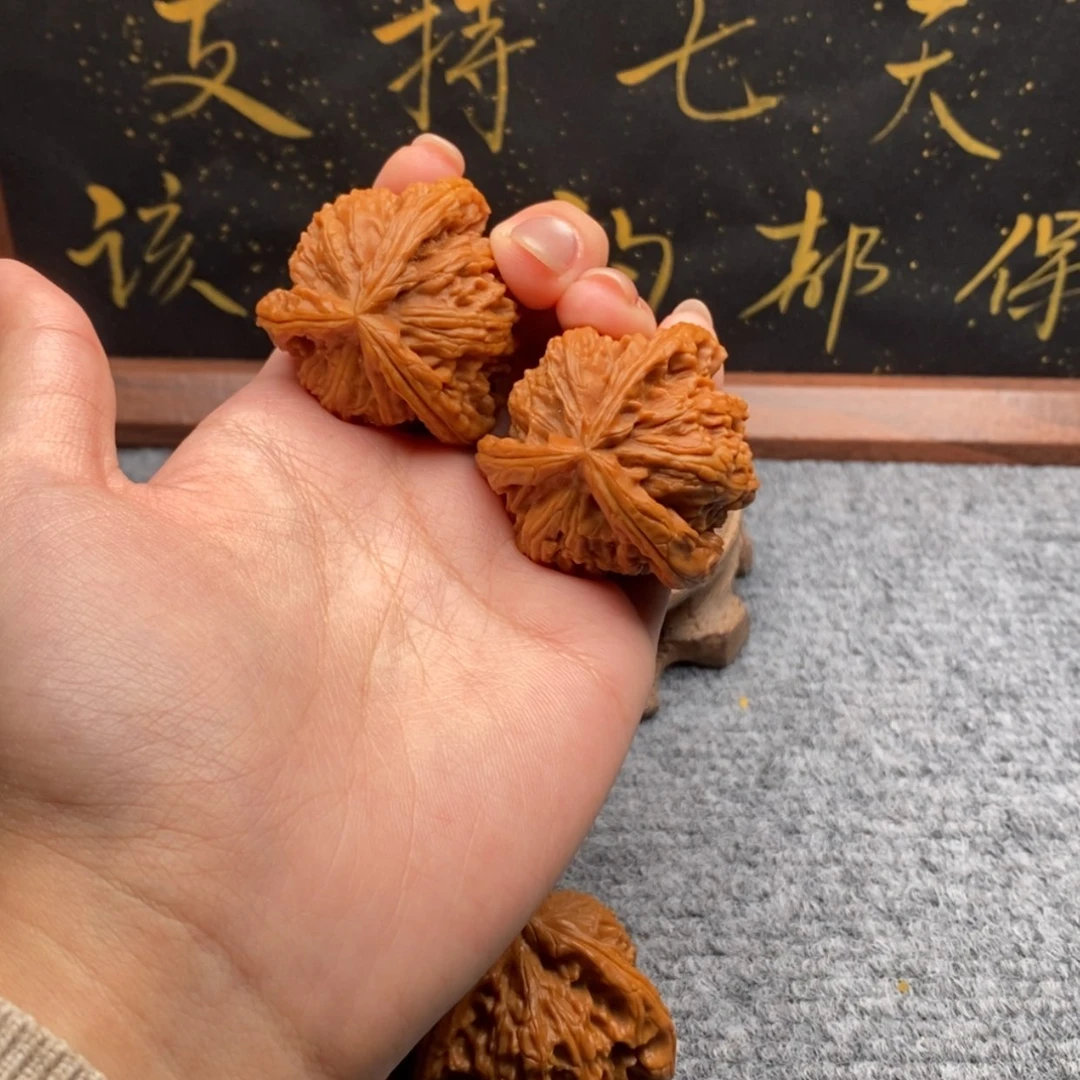 【闪购商品】吊坠文玩核桃?****꧔