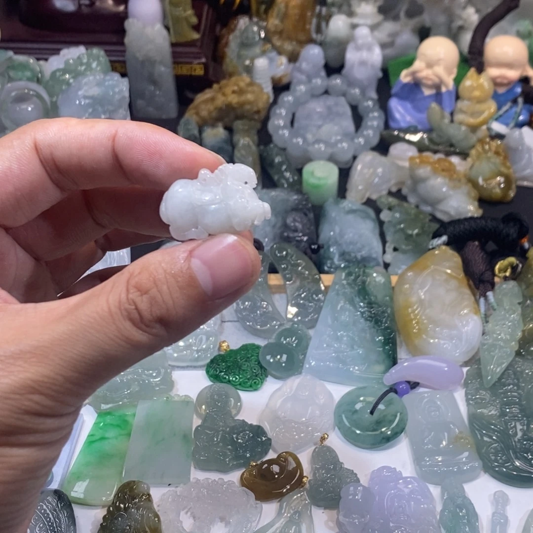 翡翠未镶嵌吊坠(不含链)马上有钱