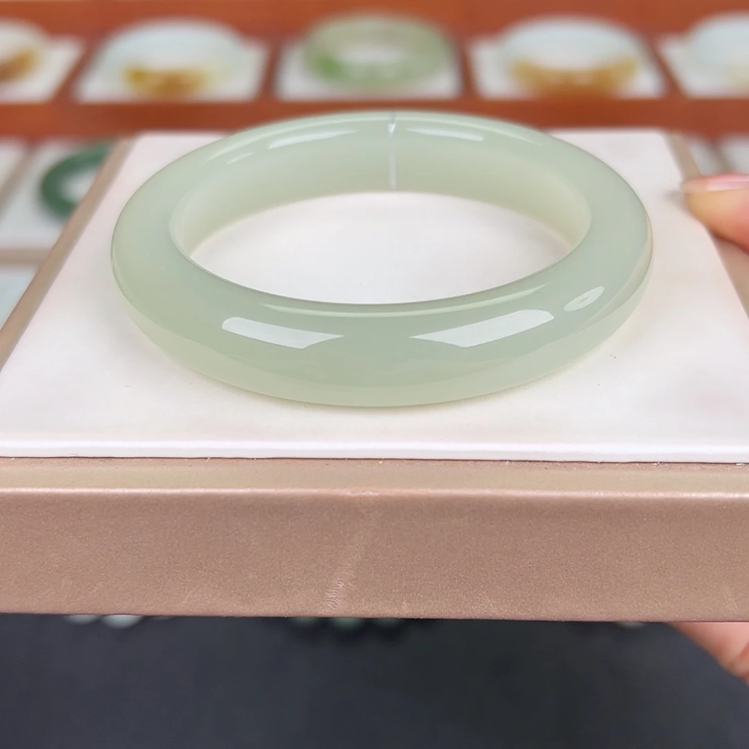 和田玉未镶嵌手镯和田玉葡萄肉手镯