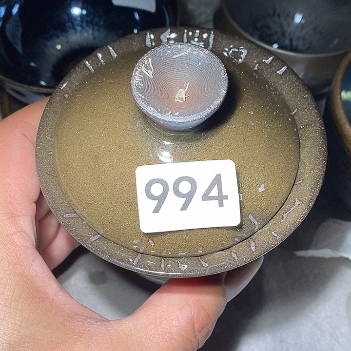 茶盏一个人是我们的第一时间