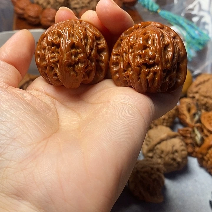 吊坠文玩核桃白狮