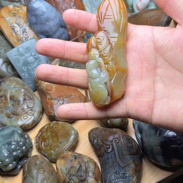 和田玉未镶嵌挂件