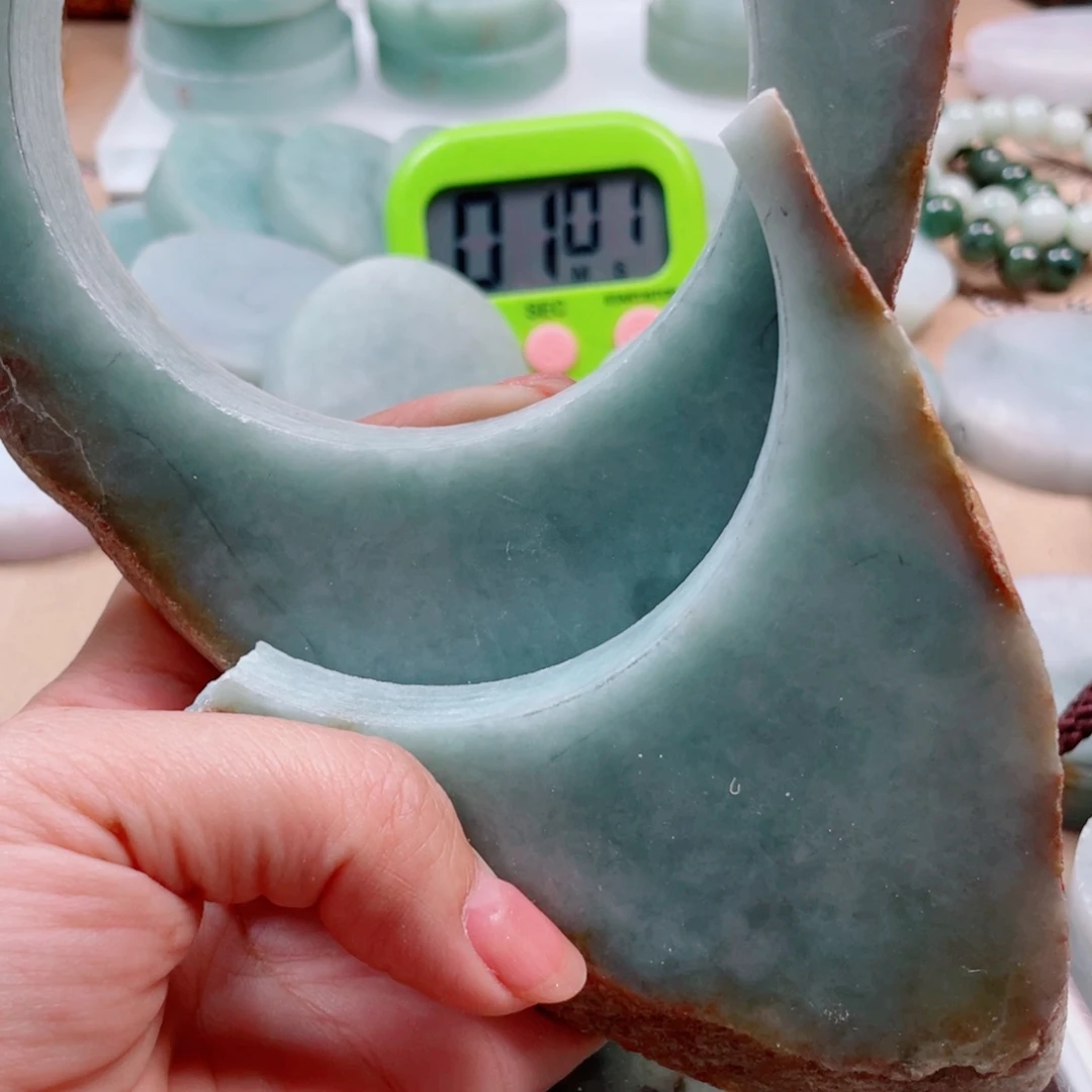 朋***朋翡翠未镶嵌颈饰520……
