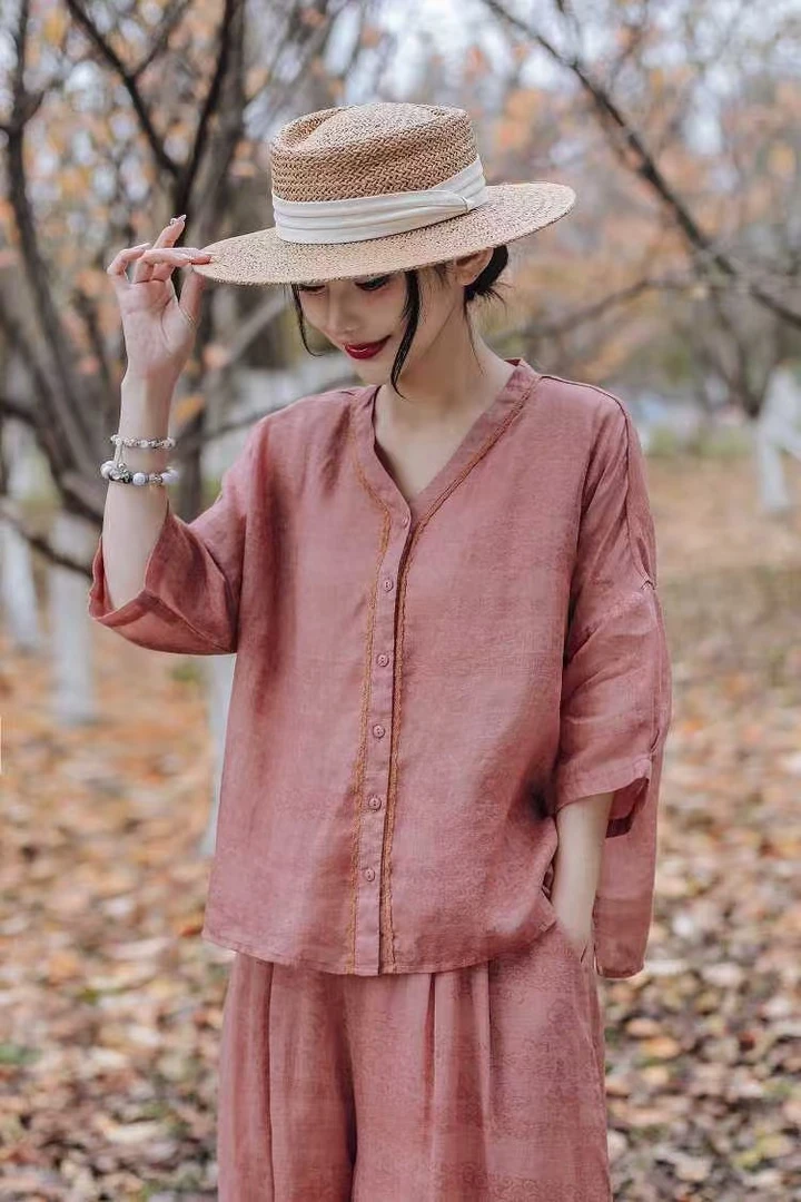 夏季V领文艺花色苎麻衬衣常规款五分袖休闲显瘦衬衫