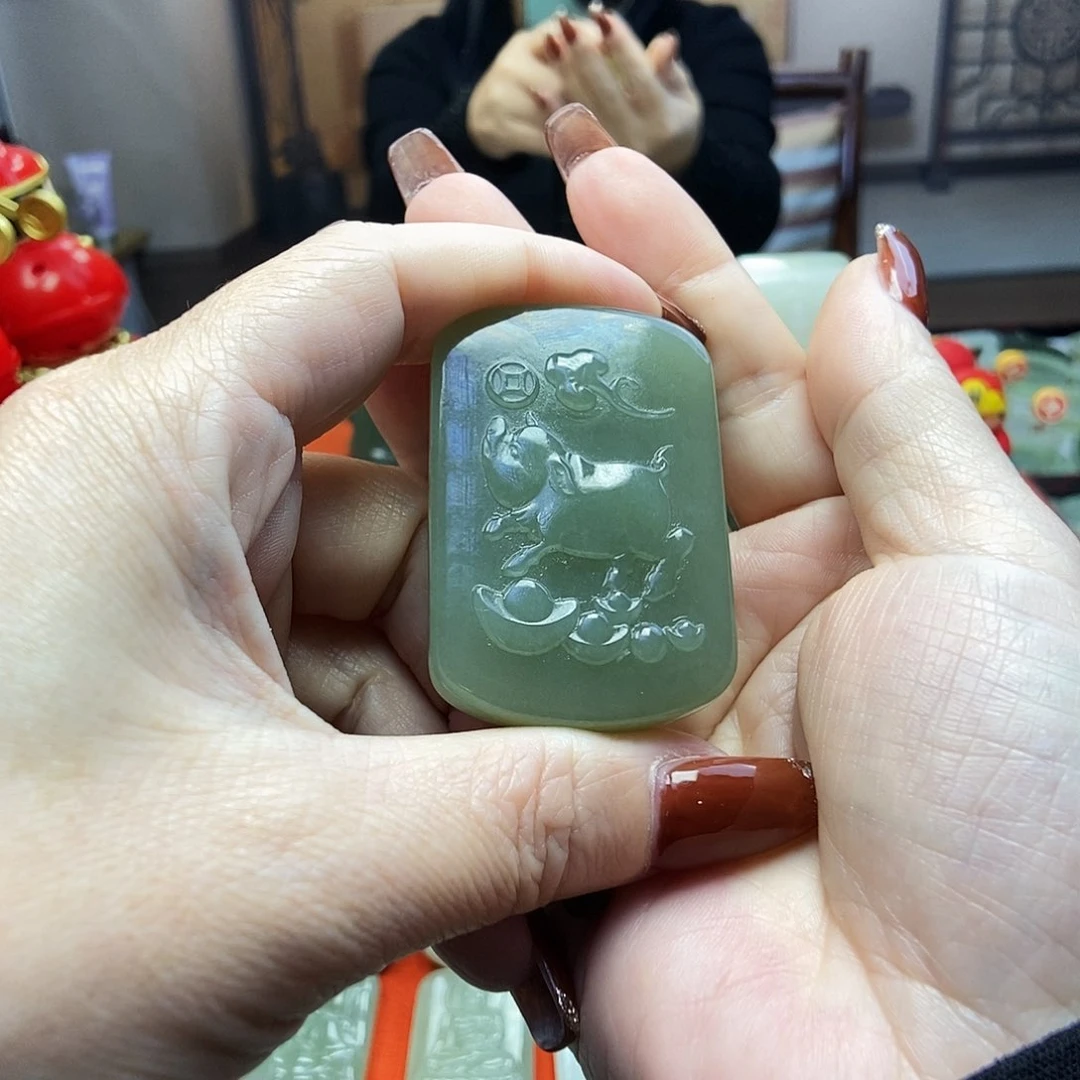 颈饰未镶嵌和田玉陈*土