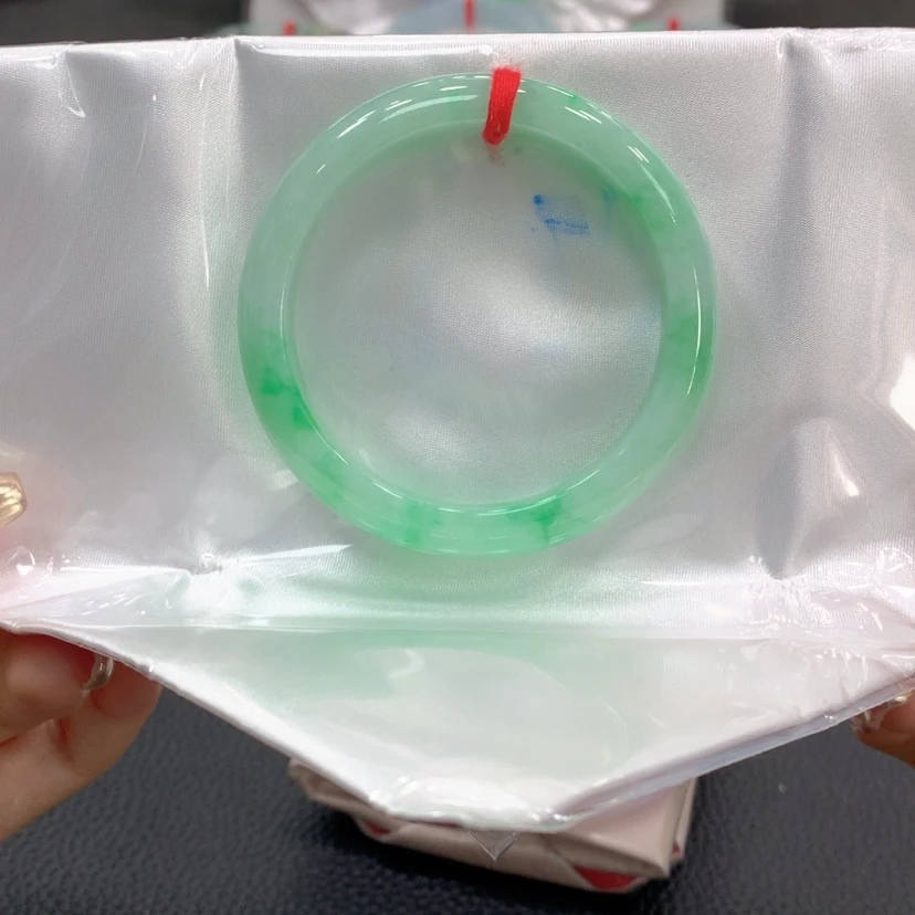 【闪购商品】翡翠手镯未镶嵌翡翠
