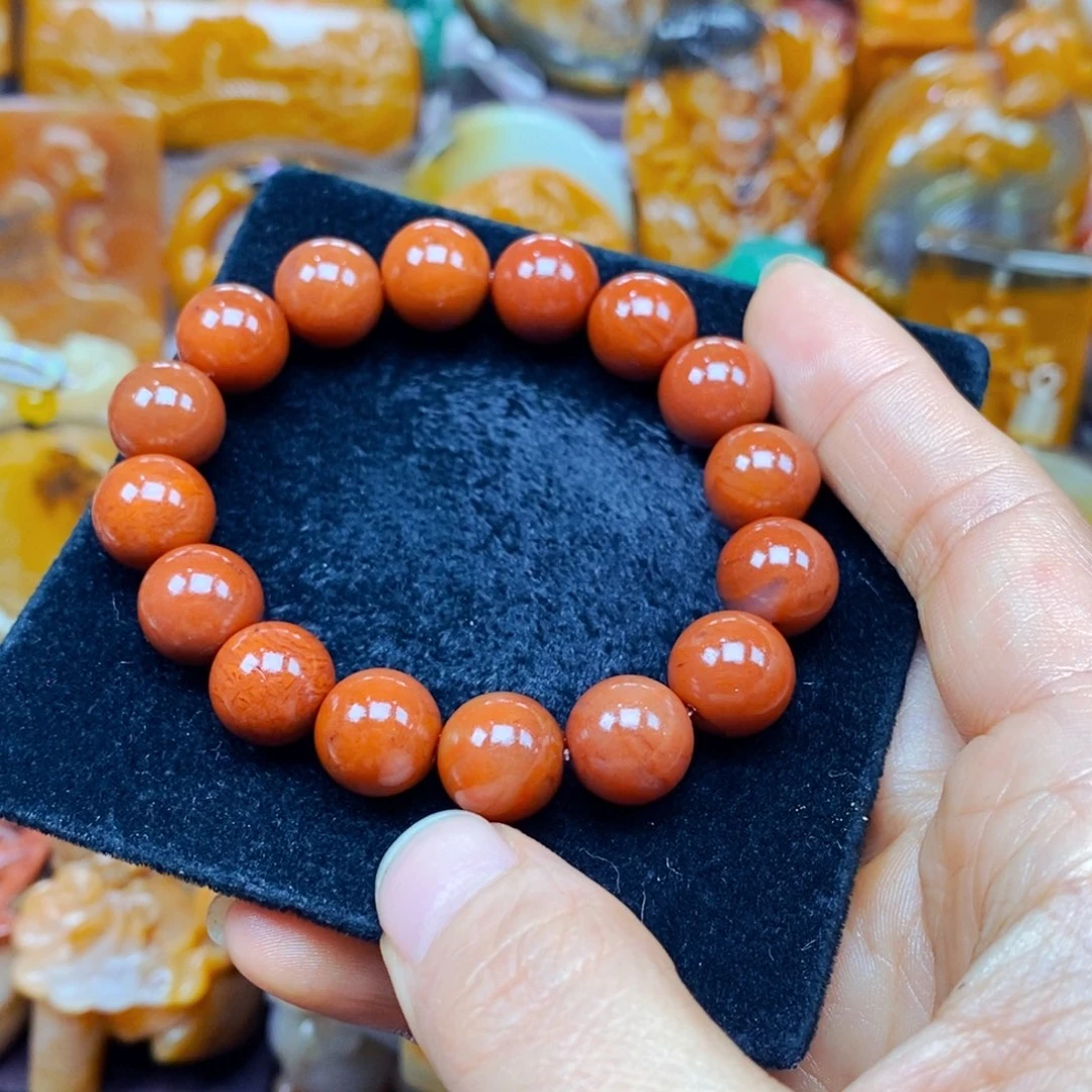 未镶嵌石英质玉（黄龙玉）颈饰