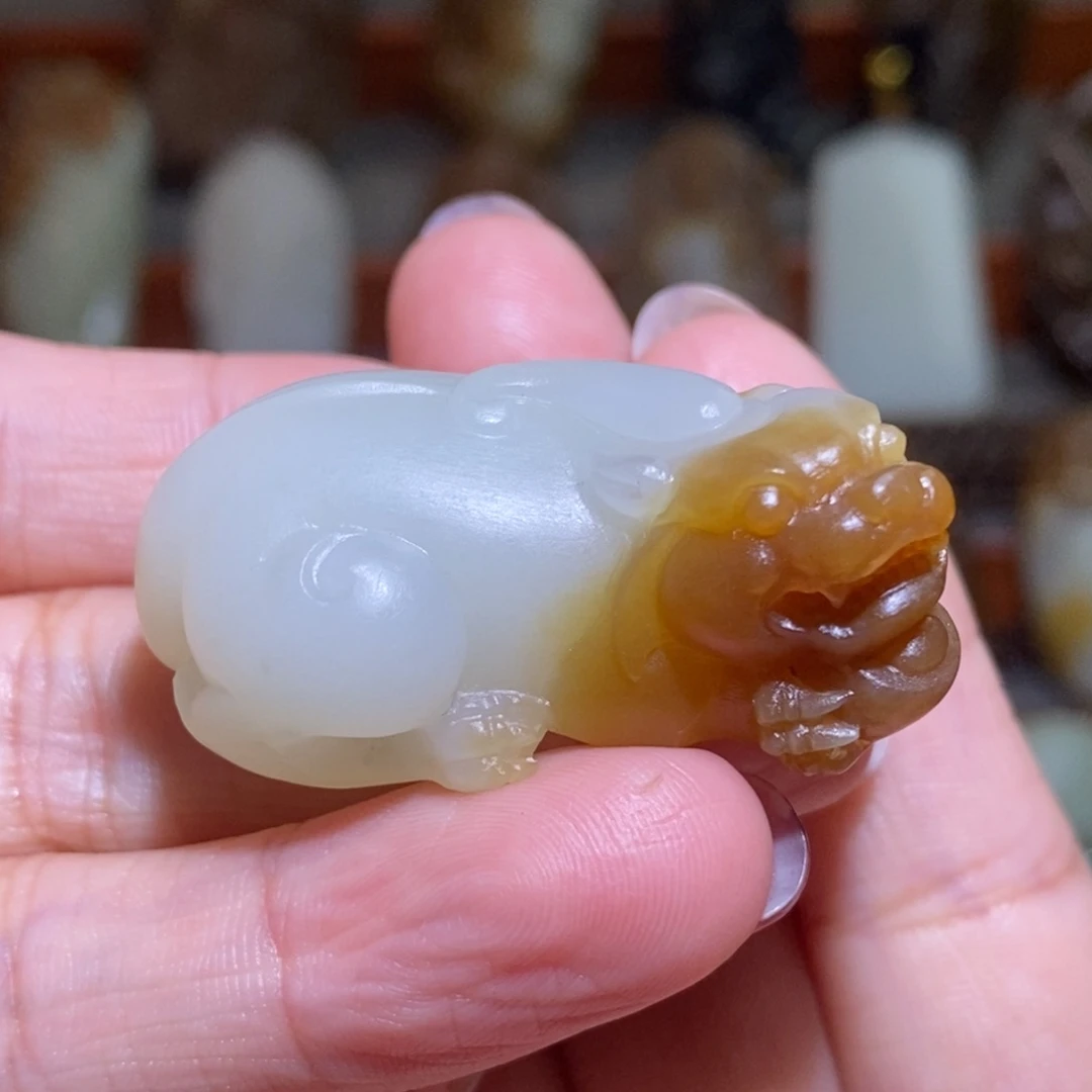 定制和田玉糖白貔貅