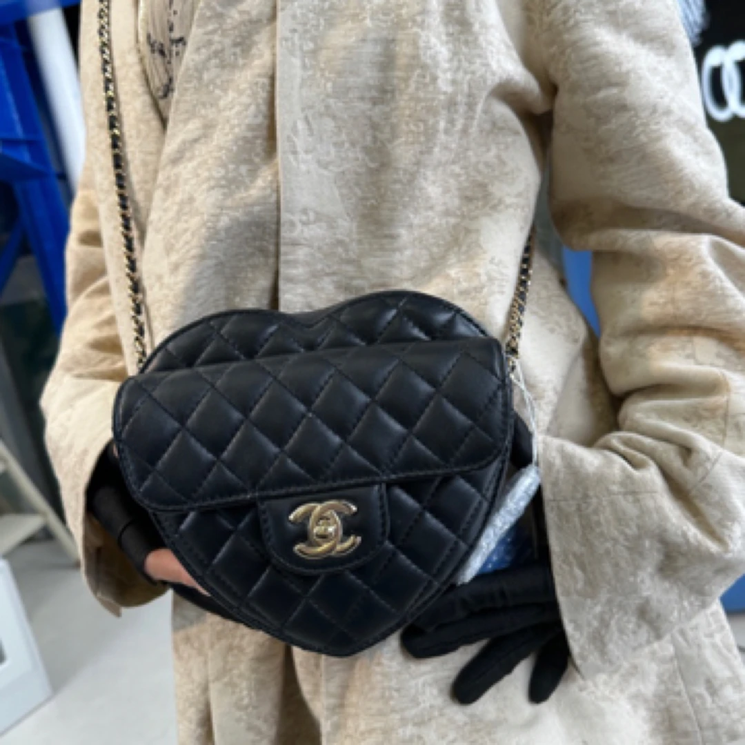 99新 Chanel/香奈儿 阿古叔叔/香奈儿爱心22s 斜挎包