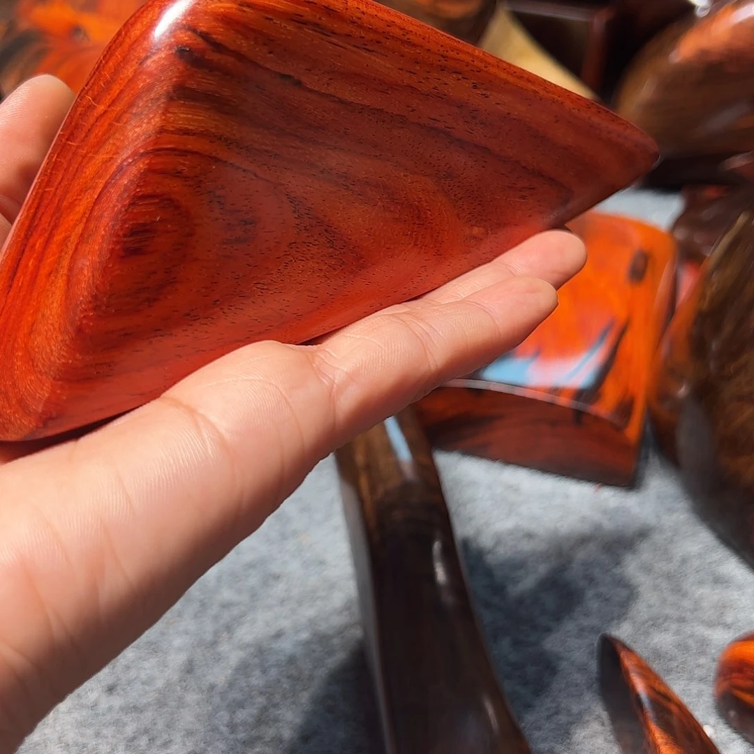 交趾黄檀（大红酸枝）山**高