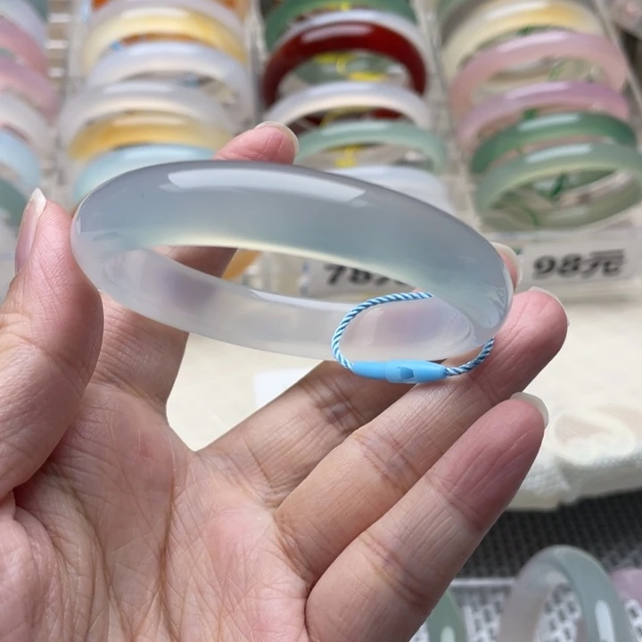 手镯玛瑙/玉髓未镶嵌55圈口